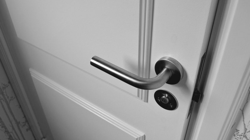 Choisir des portes d'intérieur de grande qualité : Les clés pour bien les sélectionner