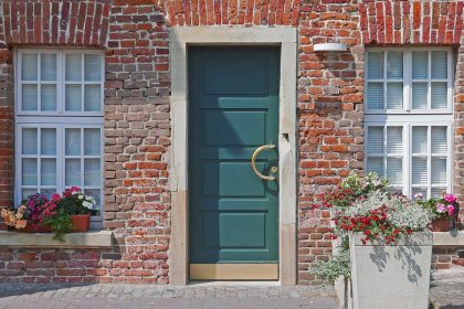 Donnez un nouveau style à votre maison en changeant de porte d'entrée